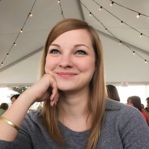 Meet your Posher, Lauren